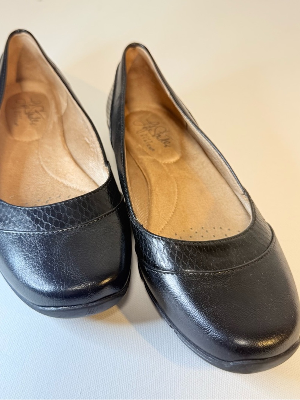 LifeStride Black Round Toe Flats - Soft System Comfort Shoes - Snakeskin Detail